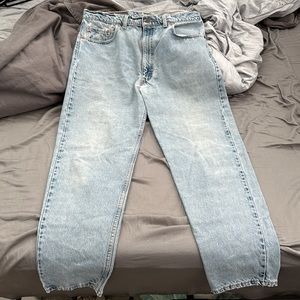 Vintage Levi’s 550 tapered leg/relaxed fit jeans 90s Made in USA